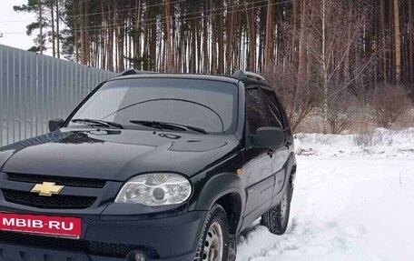 Chevrolet Niva I рестайлинг, 2010 год, 470 000 рублей, 3 фотография