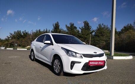 KIA Rio IV, 2018 год, 980 000 рублей, 2 фотография