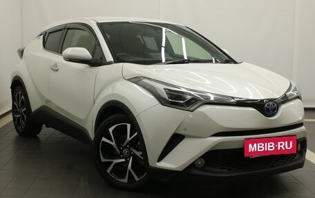 Toyota C-HR I рестайлинг, 2017 год, 2 421 000 рублей, 9 фотография