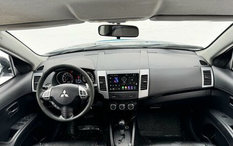 Mitsubishi Outlander III рестайлинг 3, 2011 год, 1 049 000 рублей, 8 фотография