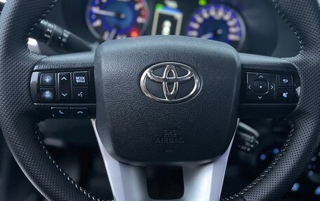 Toyota Hilux VIII, 2017 год, 2 950 000 рублей, 10 фотография