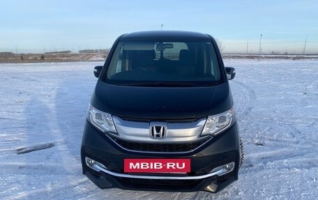 Honda Stepwgn IV, 2015 год, 2 250 000 рублей, 4 фотография