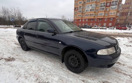 Audi A4, 1997 год, 410 000 рублей, 2 фотография