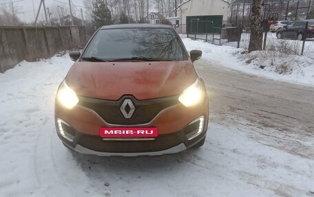 Renault Kaptur I рестайлинг, 2017 год, 1 350 000 рублей, 1 фотография