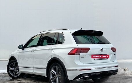 Volkswagen Tiguan II, 2018 год, 3 782 800 рублей, 4 фотография