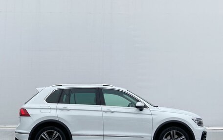 Volkswagen Tiguan II, 2018 год, 3 782 800 рублей, 17 фотография