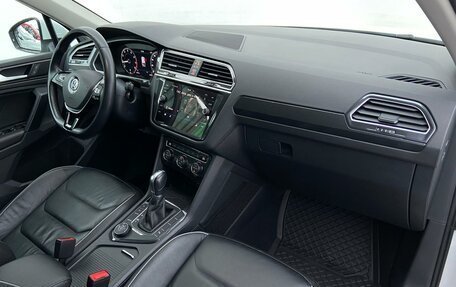 Volkswagen Tiguan II, 2018 год, 3 782 800 рублей, 11 фотография