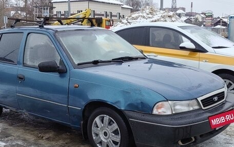 Daewoo Nexia I рестайлинг, 2000 год, 100 000 рублей, 3 фотография