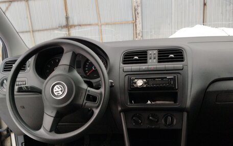 Volkswagen Polo VI (EU Market), 2011 год, 690 000 рублей, 3 фотография