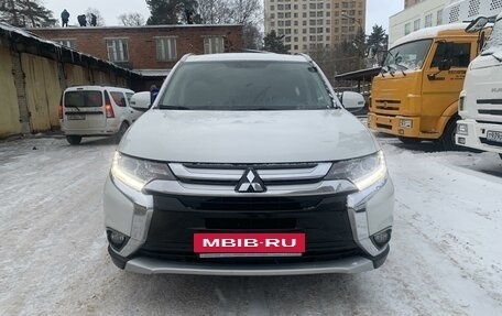 Mitsubishi Outlander III рестайлинг 3, 2016 год, 2 фотография