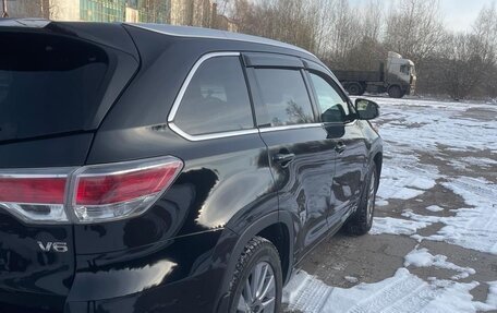 Toyota Highlander III, 2014 год, 3 450 000 рублей, 2 фотография