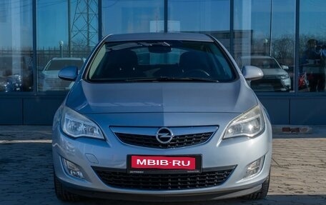 Opel Astra J, 2011 год, 1 049 000 рублей, 3 фотография