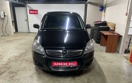 Opel Zafira B, 2011 год, 750 000 рублей, 1 фотография