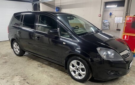 Opel Zafira B, 2011 год, 750 000 рублей, 2 фотография