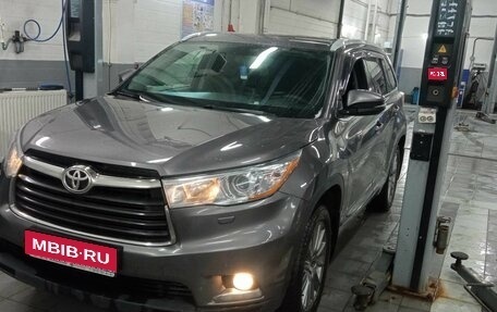 Toyota Highlander III, 2014 год, 2 490 000 рублей, 1 фотография