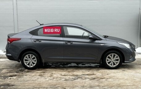 Hyundai Solaris II рестайлинг, 2021 год, 1 635 000 рублей, 5 фотография