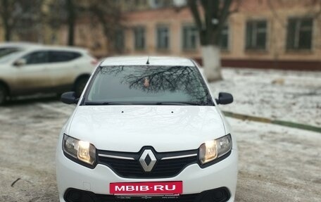 Renault Logan II, 2014 год, 600 000 рублей, 3 фотография