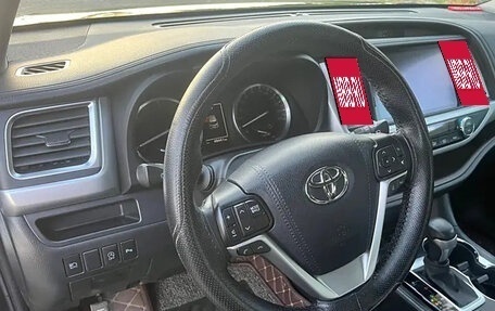 Toyota Highlander III, 2021 год, 4 100 000 рублей, 7 фотография