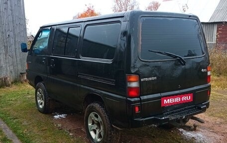 Mitsubishi Delica III, 1989 год, 650 000 рублей, 6 фотография