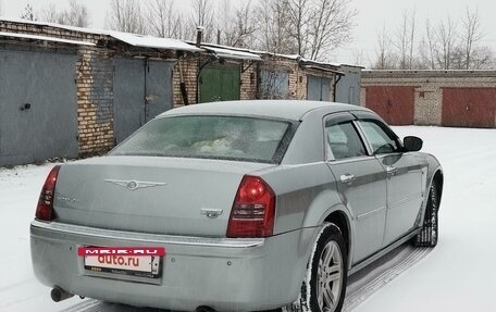 Chrysler 300C II, 2004 год, 1 050 000 рублей, 5 фотография