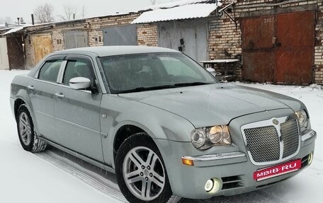 Chrysler 300C II, 2004 год, 1 050 000 рублей, 15 фотография