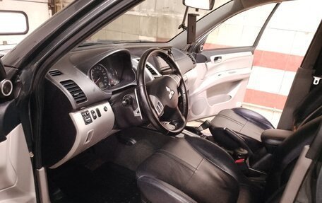 Mitsubishi Pajero Sport II рестайлинг, 2014 год, 2 550 000 рублей, 10 фотография