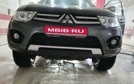 Mitsubishi Pajero Sport II рестайлинг, 2014 год, 2 550 000 рублей, 13 фотография