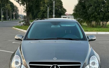 Mercedes-Benz R-Класс, 2005 год, 2 300 000 рублей, 2 фотография