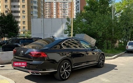 Volkswagen Passat B8 рестайлинг, 2021 год, 2 500 000 рублей, 11 фотография