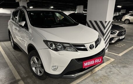 Toyota RAV4, 2014 год, 1 800 000 рублей, 3 фотография