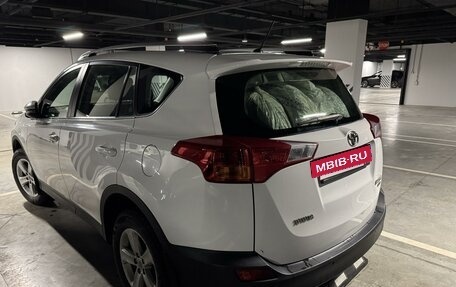 Toyota RAV4, 2014 год, 1 800 000 рублей, 5 фотография