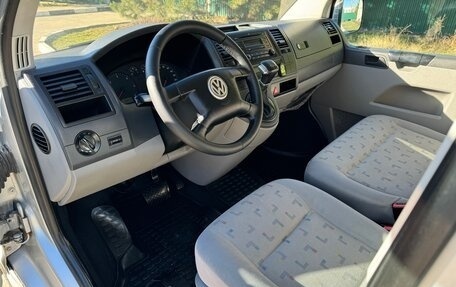 Volkswagen Transporter T5 рестайлинг, 2007 год, 1 448 000 рублей, 21 фотография