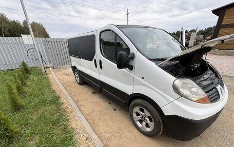 Renault Trafic, 2007 год, 970 000 рублей, 3 фотография