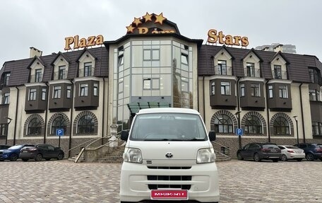 Toyota Pixis Van I, 2013 год, 850 000 рублей, 1 фотография