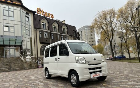 Toyota Pixis Van I, 2013 год, 850 000 рублей, 3 фотография