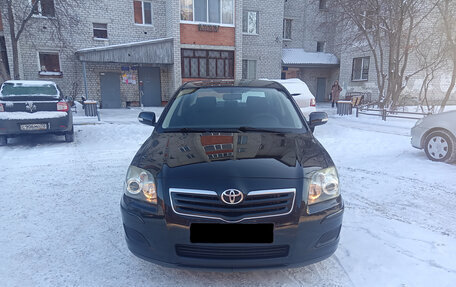 Toyota Avensis III рестайлинг, 2008 год, 930 000 рублей, 2 фотография