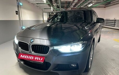 BMW 3 серия, 2018 год, 3 690 000 рублей, 19 фотография