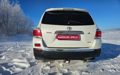 Toyota Highlander III, 2011 год, 2 050 000 рублей, 3 фотография