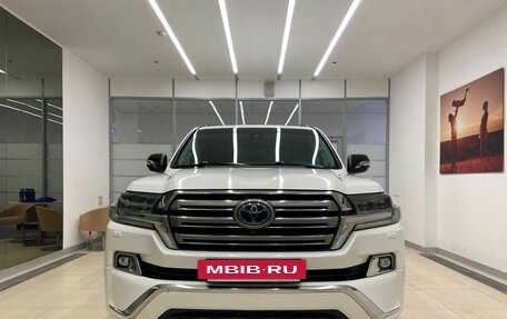 Toyota Land Cruiser 200, 2018 год, 8 400 000 рублей, 2 фотография