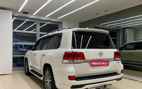 Toyota Land Cruiser 200, 2018 год, 8 400 000 рублей, 6 фотография