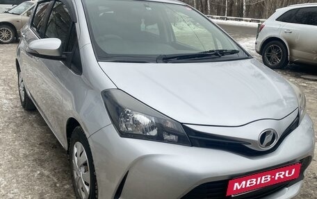 Toyota Vitz, 2014 год, 850 000 рублей, 2 фотография