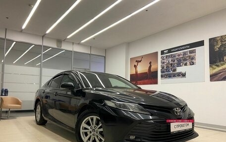 Toyota Camry, 2019 год, 2 550 000 рублей, 3 фотография