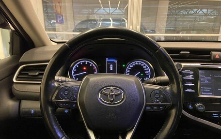 Toyota Camry, 2019 год, 2 550 000 рублей, 13 фотография