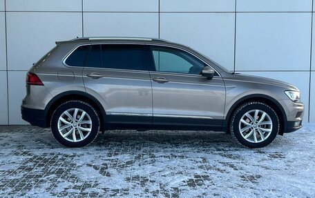 Volkswagen Tiguan II, 2020 год, 3 749 000 рублей, 4 фотография