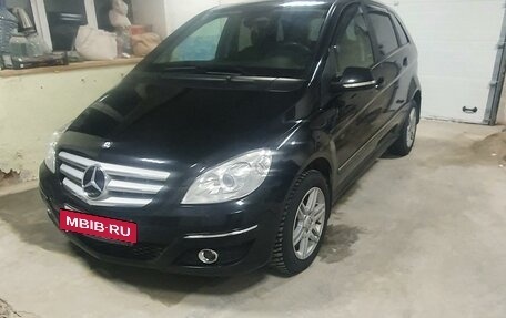 Mercedes-Benz B-Класс, 2011 год, 900 000 рублей, 3 фотография