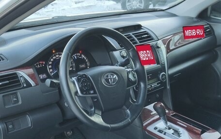 Toyota Camry, 2012 год, 1 900 000 рублей, 6 фотография