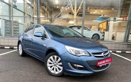 Opel Astra J, 2012 год, 1 039 000 рублей, 3 фотография