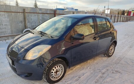 Toyota Yaris III рестайлинг, 2008 год, 450 000 рублей, 14 фотография