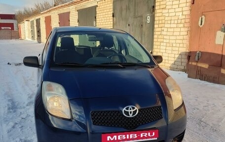 Toyota Yaris III рестайлинг, 2008 год, 450 000 рублей, 13 фотография