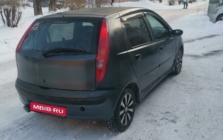 Fiat Punto III Punto Evo рестайлинг, 2000 год, 195 000 рублей, 2 фотография